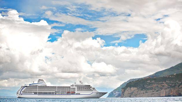 Regent Seven Seas Cruises Breaks World Cruise Booking Record